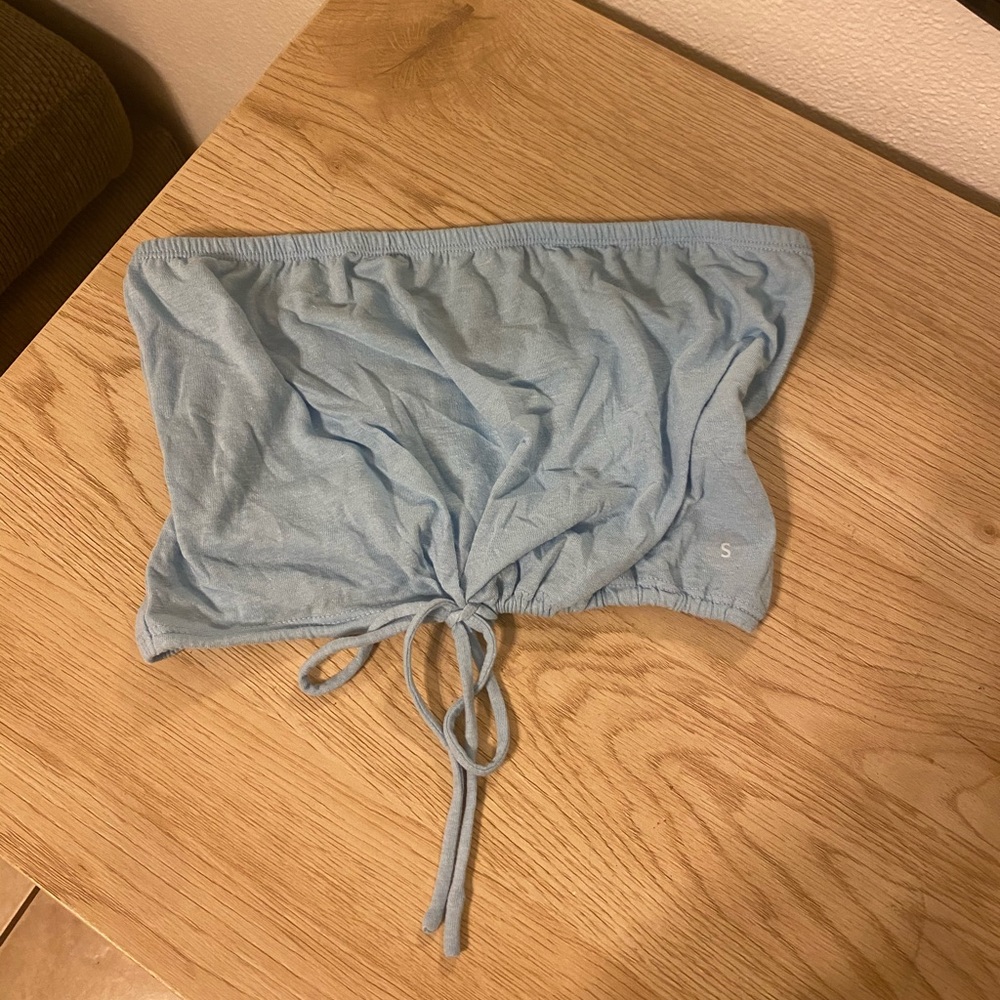 Blue cropped top